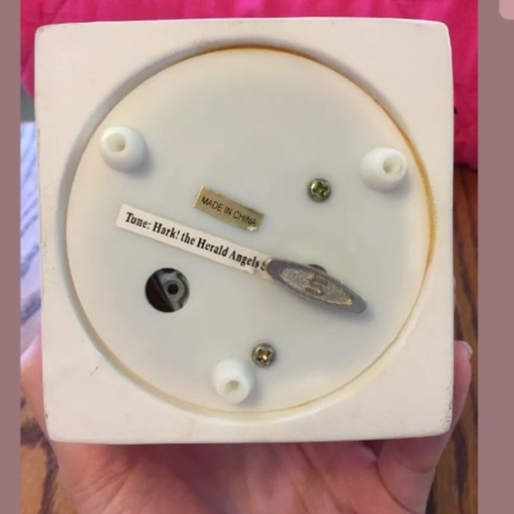 Victoria’s Secret musical snow globe angels SOLD - Picture 2 of 4